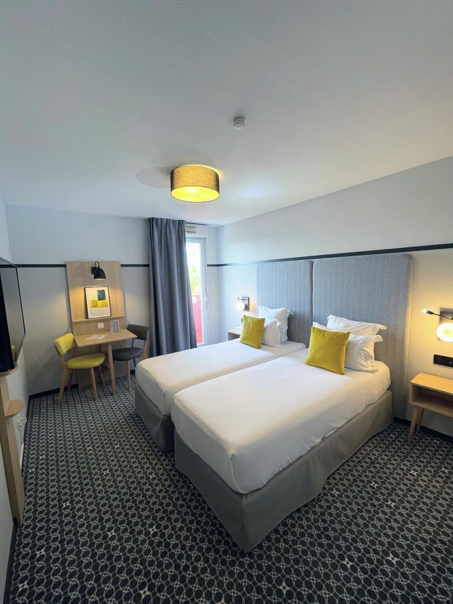 Appart'Hotel Odalys City - Bioparc Lyon Est Bagian luar foto
