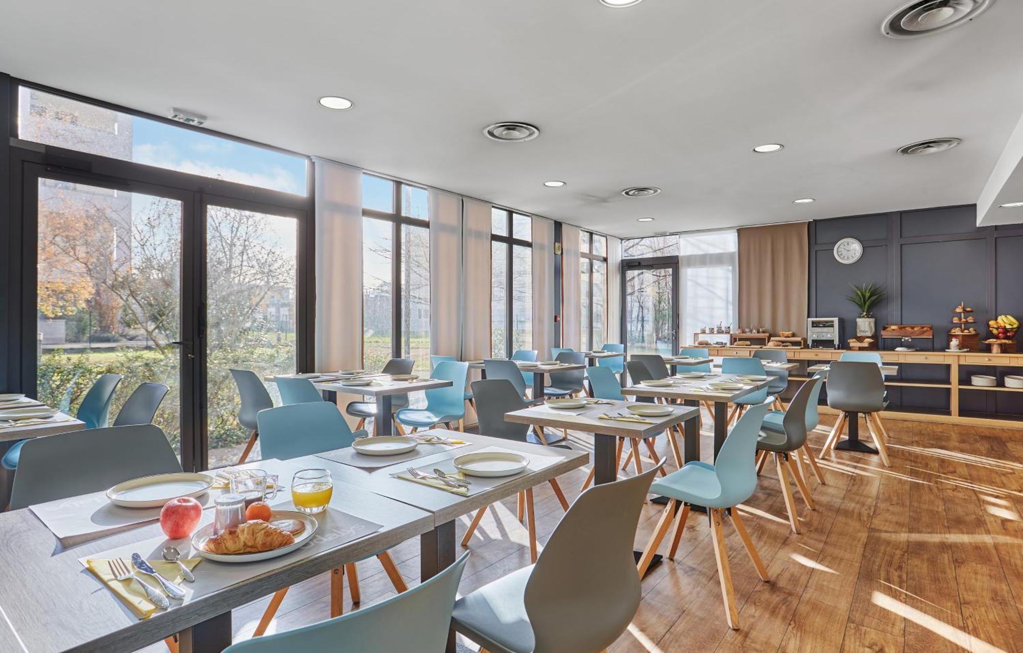 Appart'Hotel Odalys City - Bioparc Lyon Est Bagian luar foto