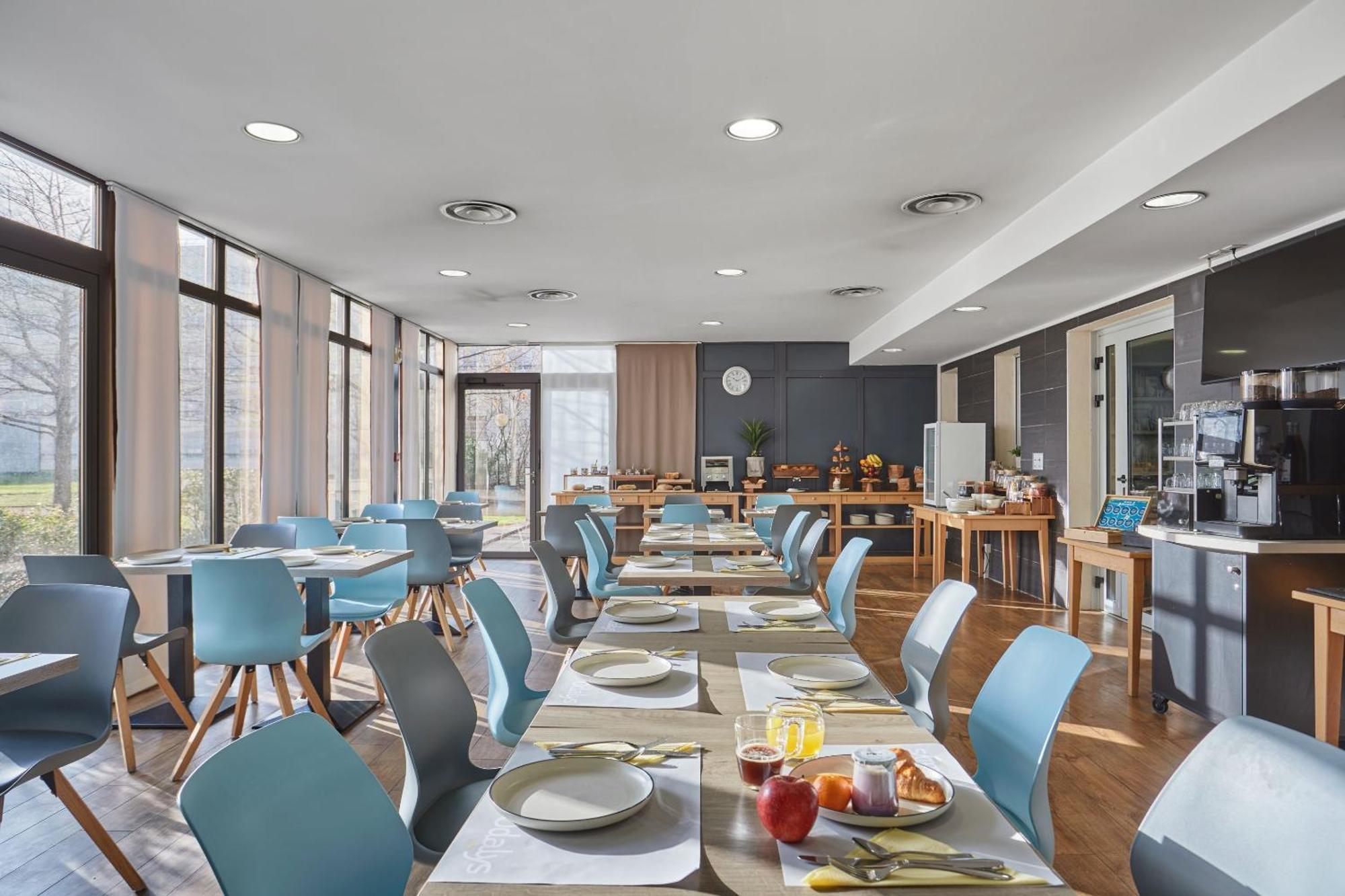 Appart'Hotel Odalys City - Bioparc Lyon Est Bagian luar foto