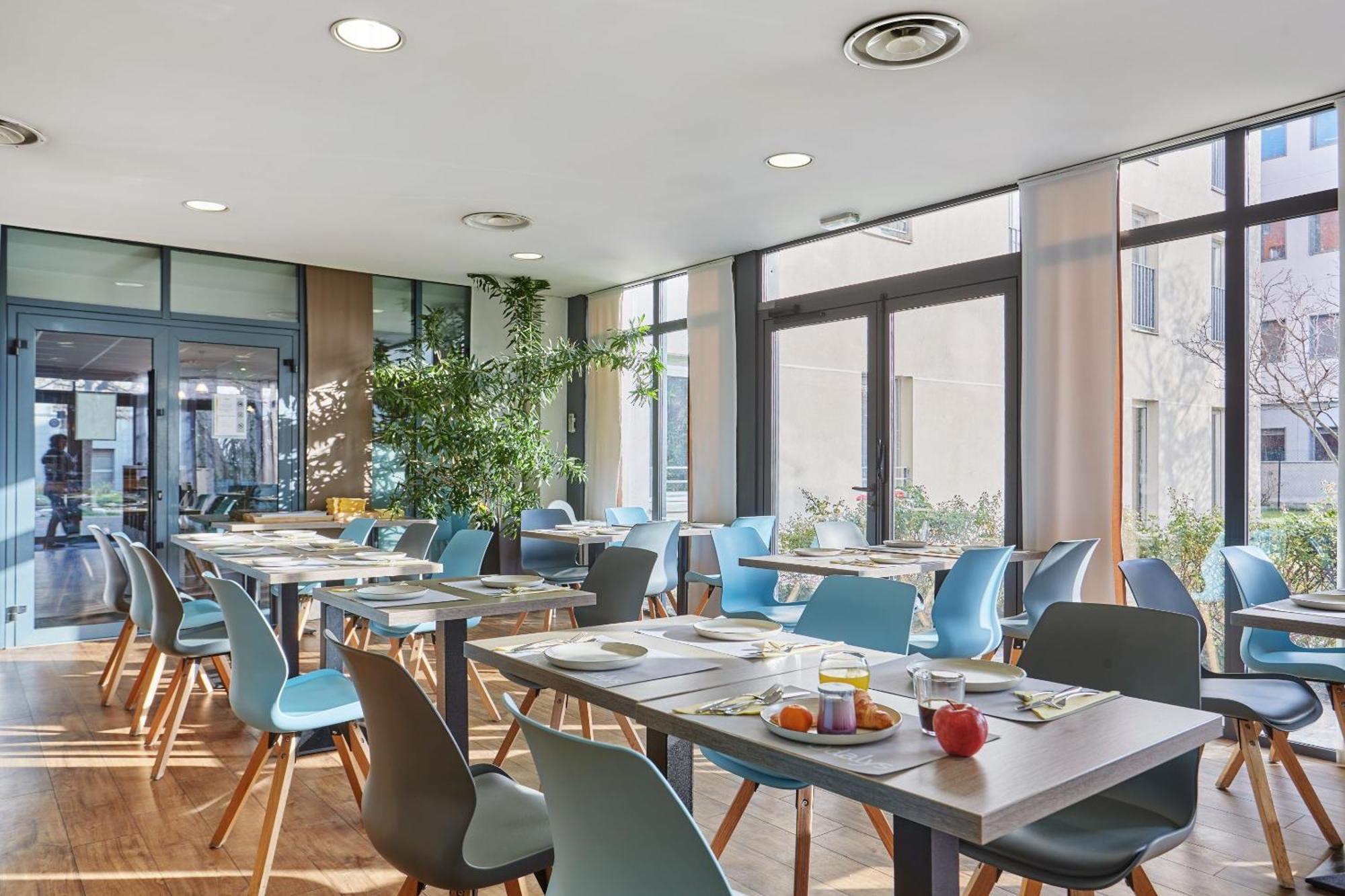 Appart'Hotel Odalys City - Bioparc Lyon Est Bagian luar foto