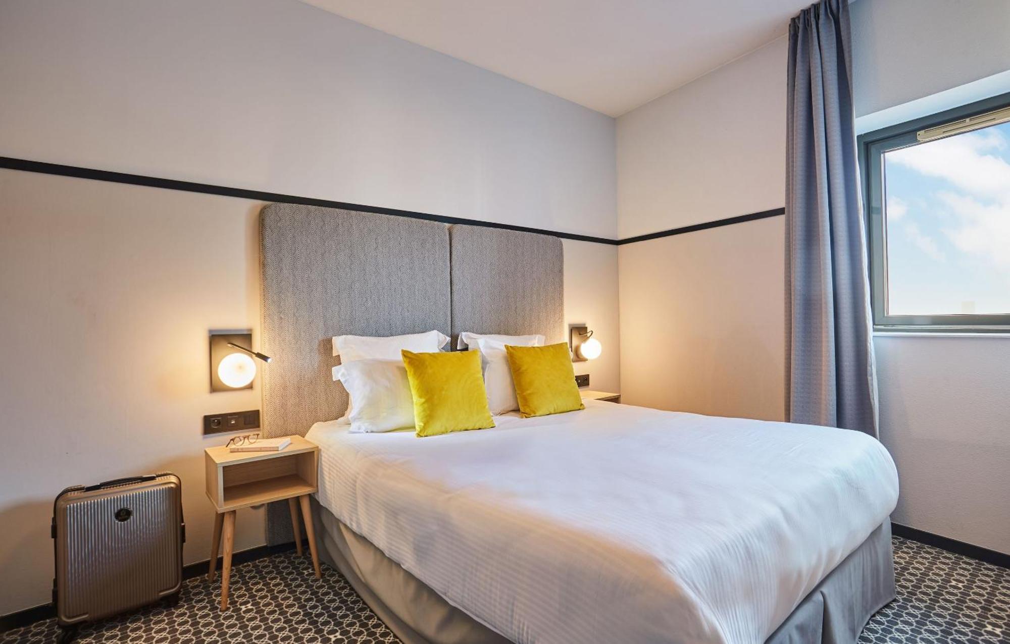 Appart'Hotel Odalys City - Bioparc Lyon Est Bagian luar foto