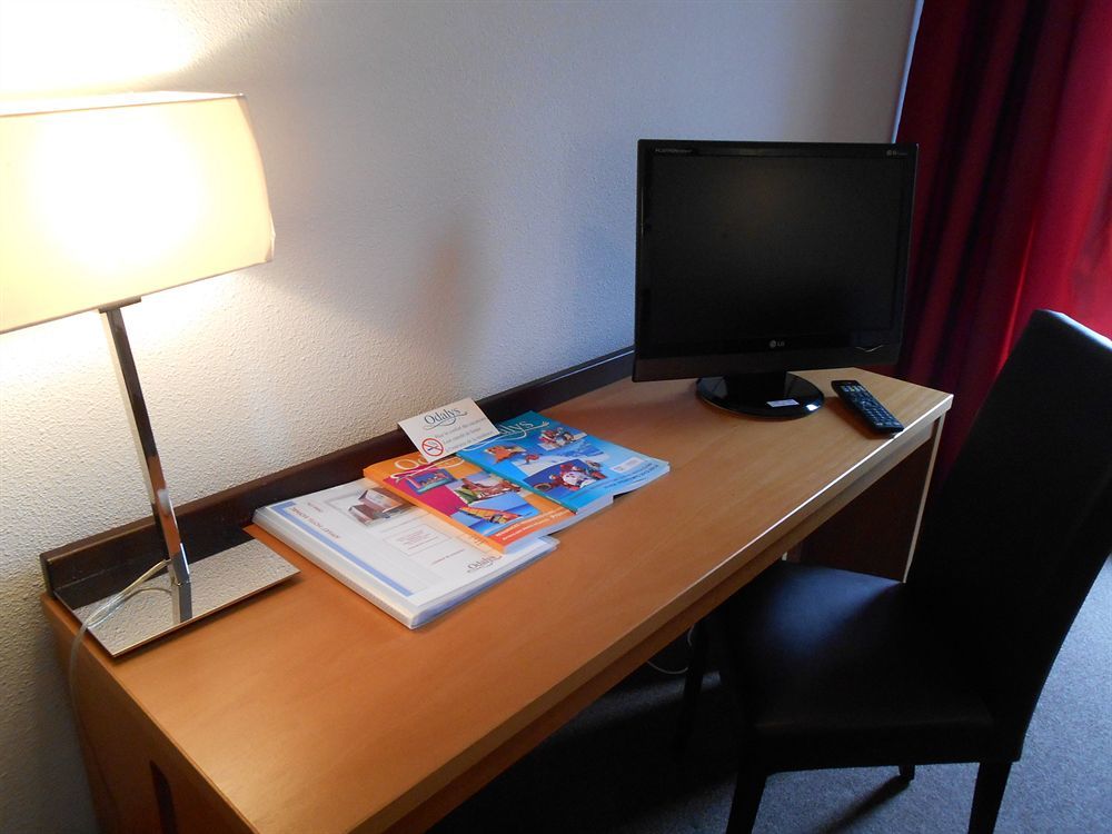 Appart'Hotel Odalys City - Bioparc Lyon Est Bagian luar foto