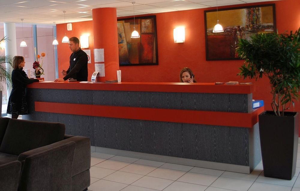 Appart'Hotel Odalys City - Bioparc Lyon Est Bagian luar foto